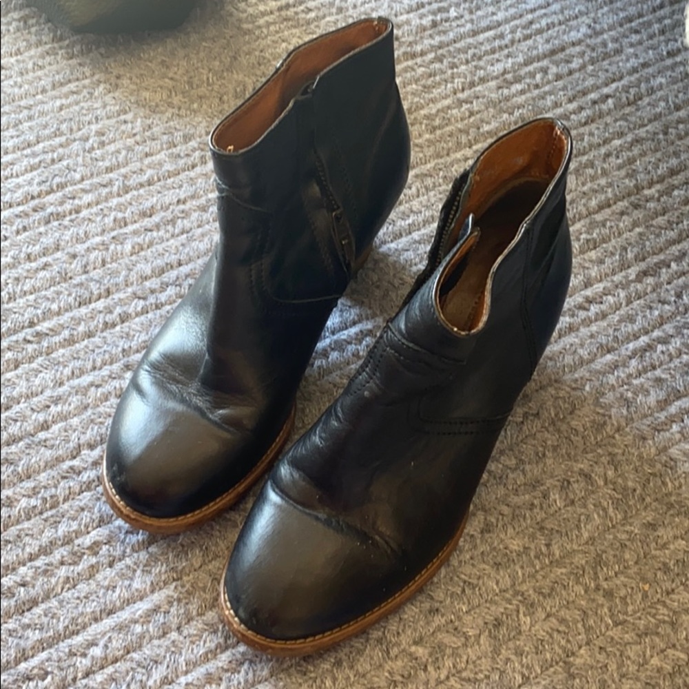 Madewell black booties